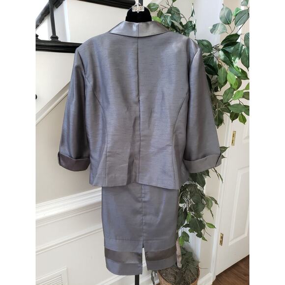 Dana Kay Skirt Suit Set Women's 18 Silver Single Breasted Collar 3 Button Front - Picture 16 of 16